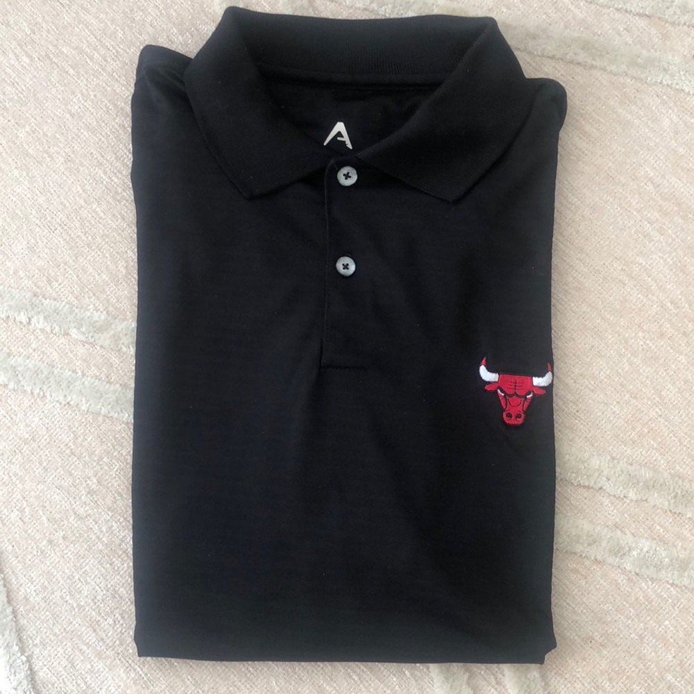 Antigua Black Chicago Bulls Polo Short Sleeved Shirt- Medium
